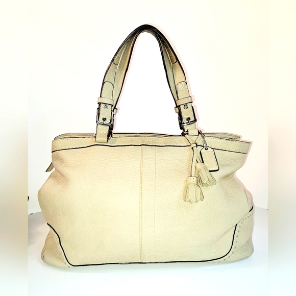 Coach Handbags - CLOSET CLOSING! Make offer! EUC Coach Large Satchel/Shoulder Bag 💕